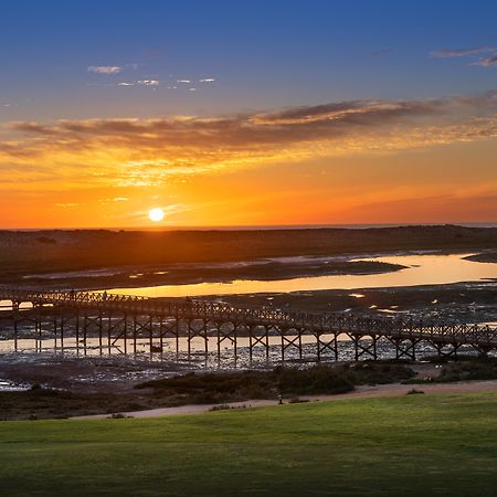 Hotel Wyndham Grand Algarve Quinta do Lago Esterno foto Sunset over the San Marcos River